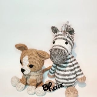 Handgehaakte zebra en hond